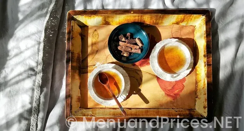 Hardee’s breakfast menu with prices and pictures