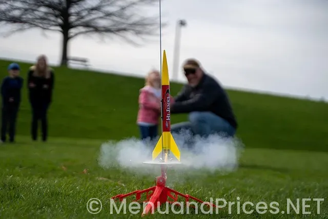 Six flags johnny rockets menu