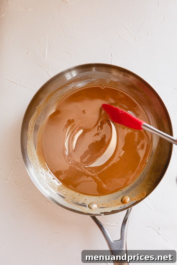 The Art of the Perfect Roux 2 Knowing how to make a roux is one of the most useful kitchen skills you can learn! A roux is used as a base or thickening agent for many dishes like gravies, sauces and soups. #roux #howto #soupstarter
