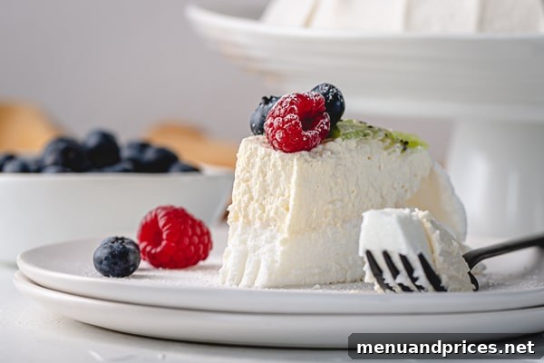 Effortless Pavlova Perfection 3 A simple yet elegant Pavlova base, ready for toppings, highlighting the potential for impressive results even for beginners. #pavlovaforbeginners